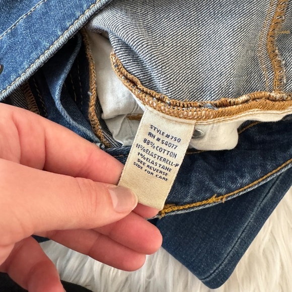 Cabi Jeans Style #750 Skinny Jean - Picture 3 of 4